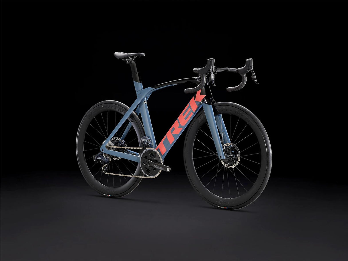 Madone SL 7 eTap Battleship Blue