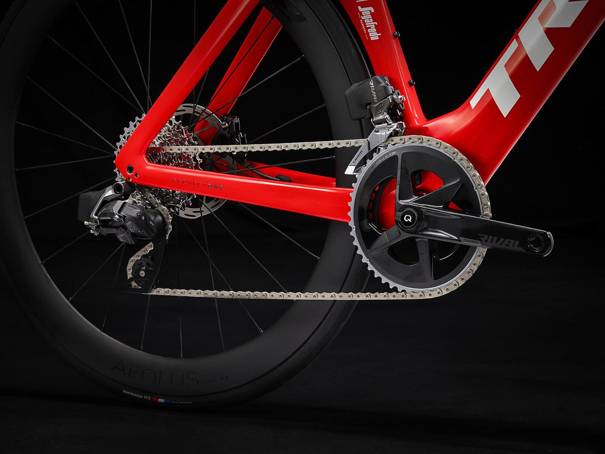 Madone SLR 6 eTap Gen 7 Viper Red