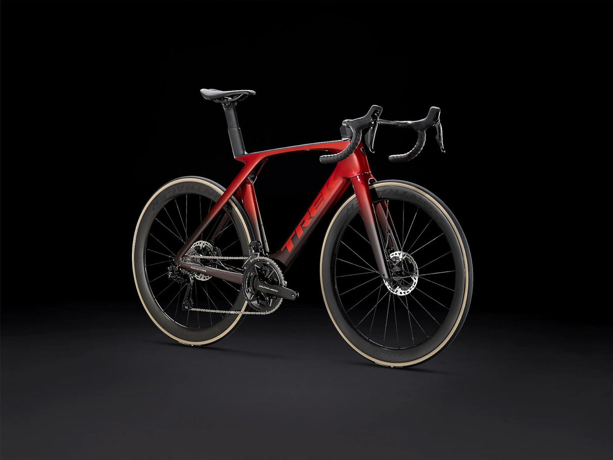 Madone SLR 9 Gen 7 Metallic Red Smoke to Red Carbon Smoke