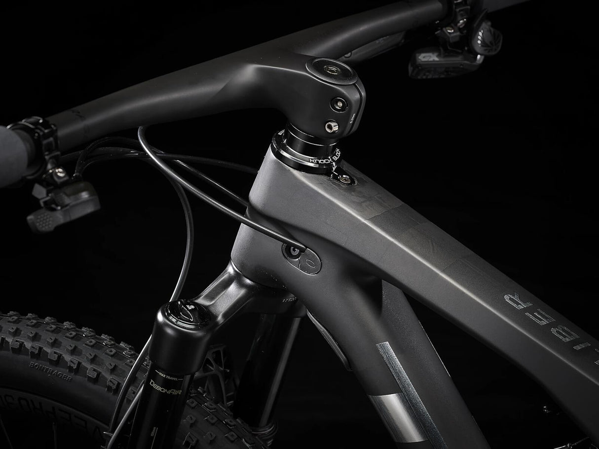 Supercaliber 9.8 GX AXS Matte Carbon/Gloss Trek Black