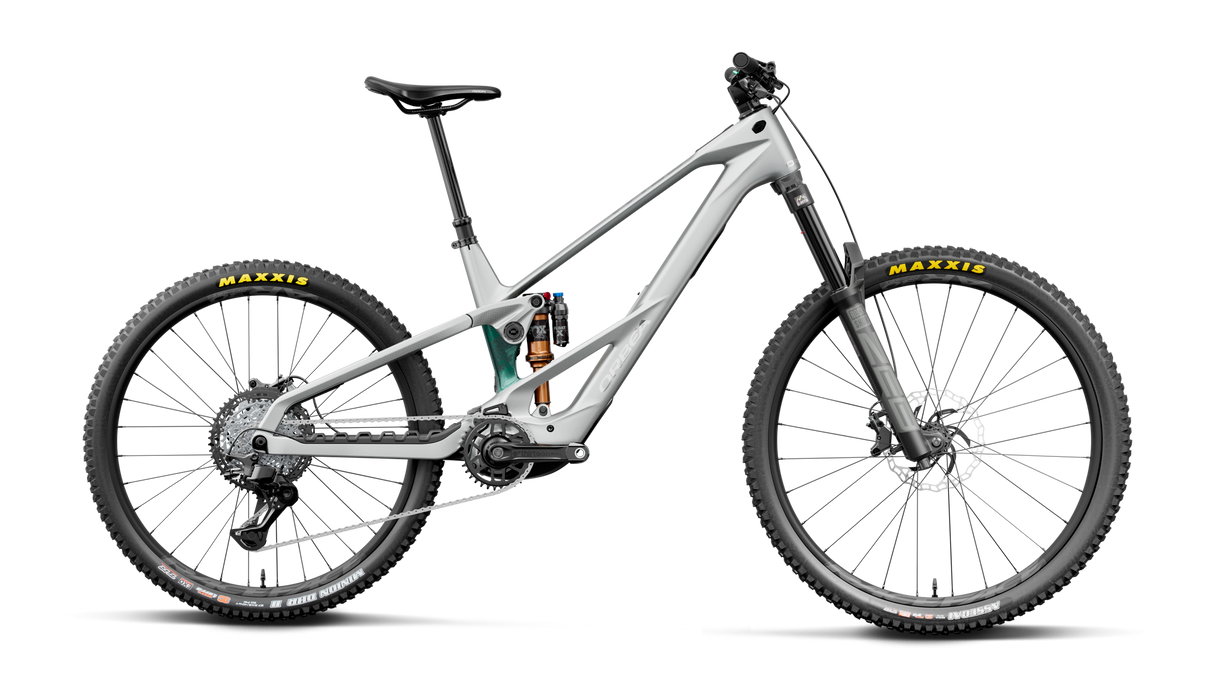 Wild LT M20 Mullet - Smooth Silver (Matt)/Escape Green Carbon View (Gloss)