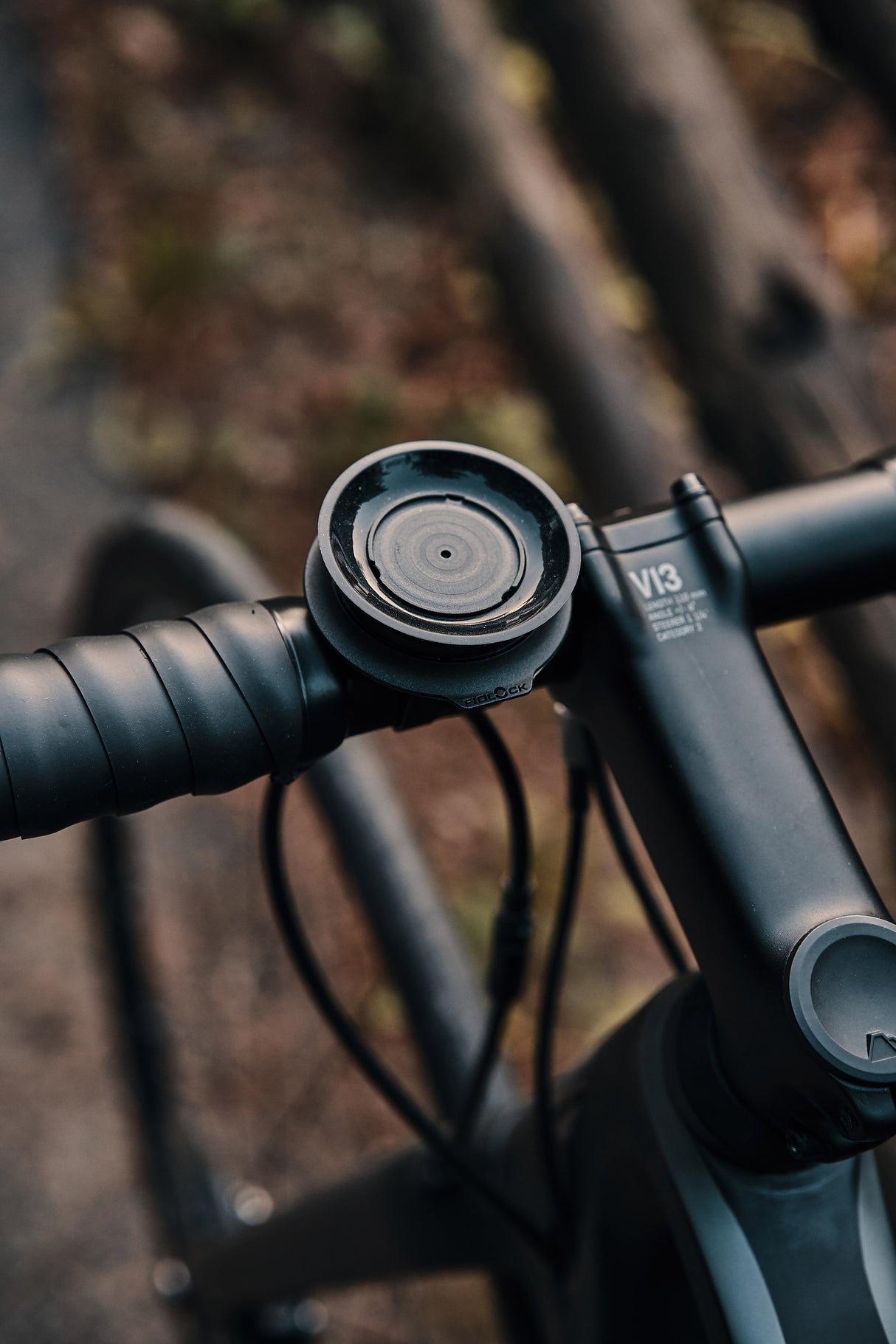 VACUUM Handlebar Base - black