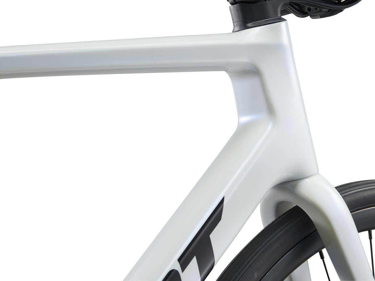 TCR Advanced 2 - Illusion White