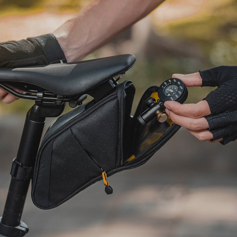 Fahrradtasche und Minipumpe von Topeak