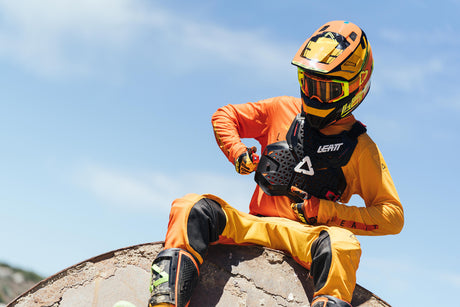 MX -Fahrer trägt einen Brustpanzer