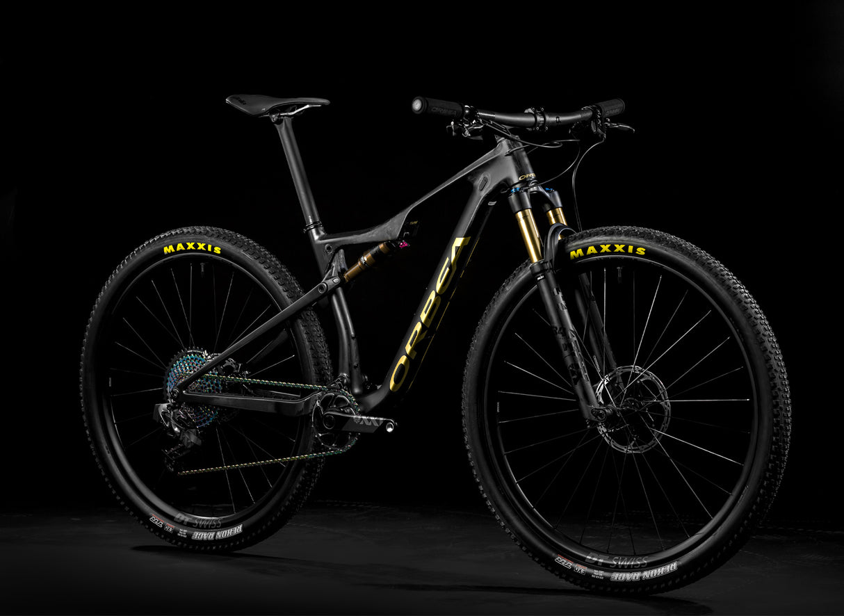 OIZ M LTD - Carbon Raw-Metallic Gold (matt)