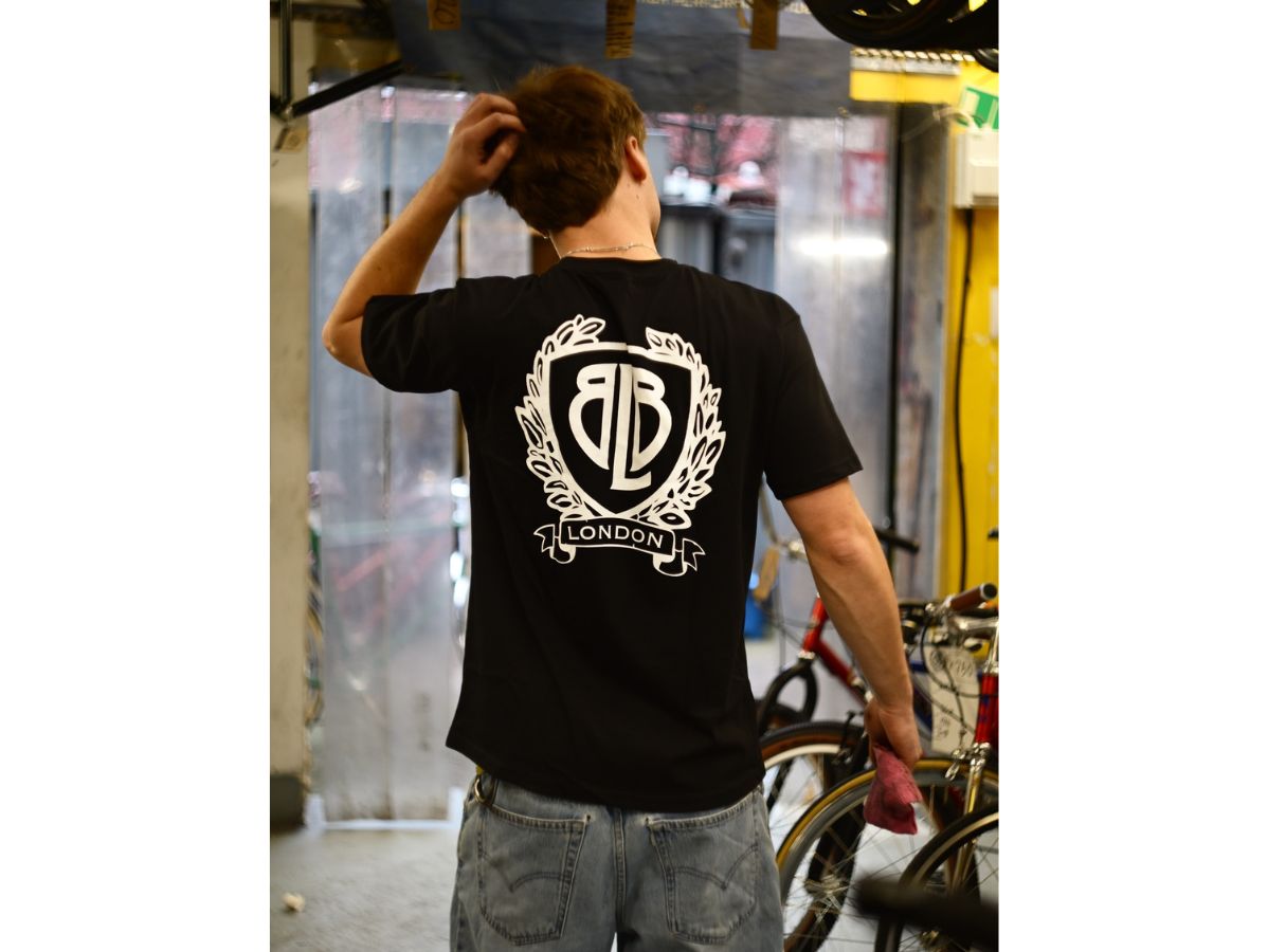 Shield Logo T-Shirt - schwarz