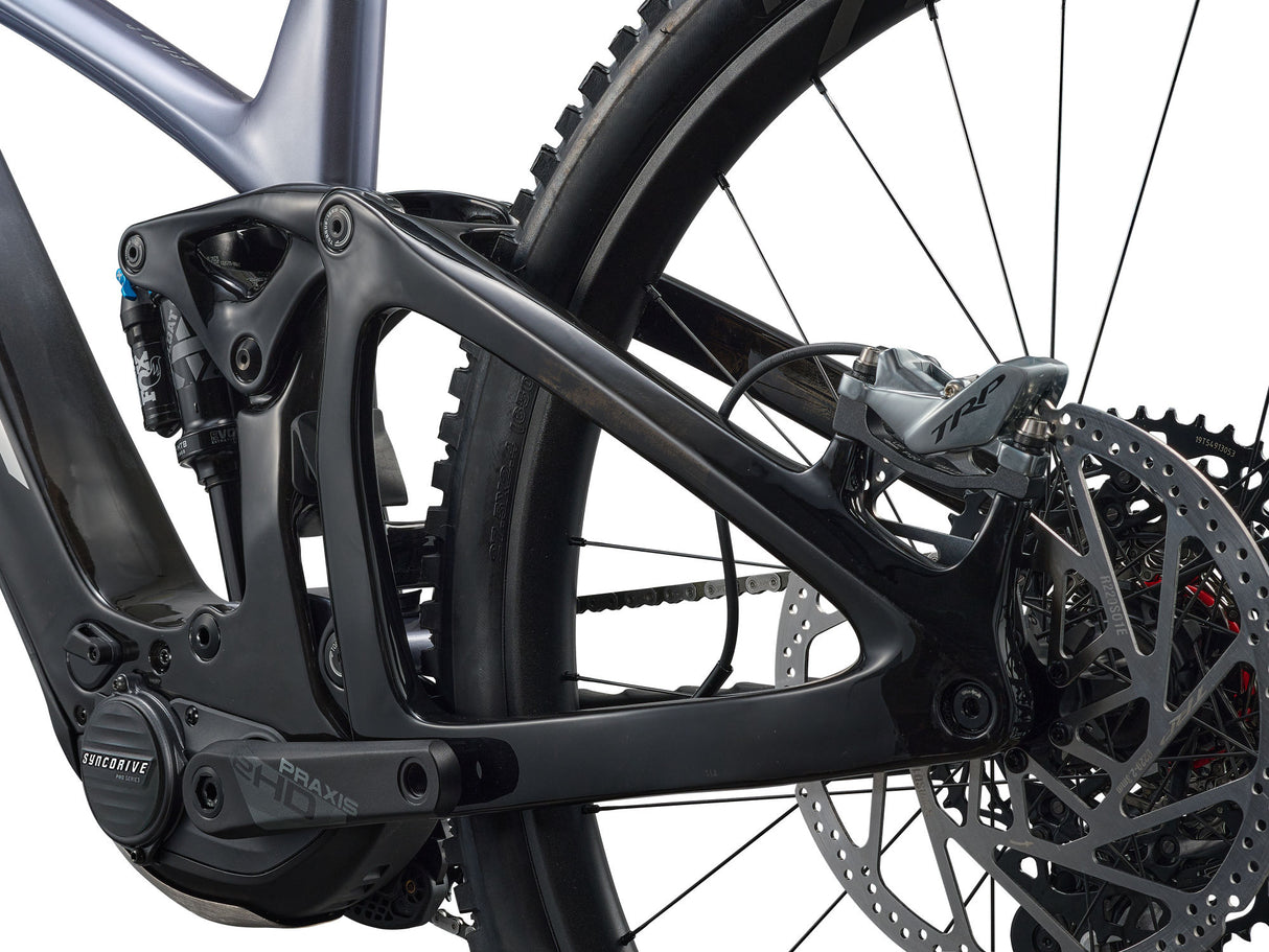 Reign Advanced E+ 1 - Mercury/Carbon Smoke